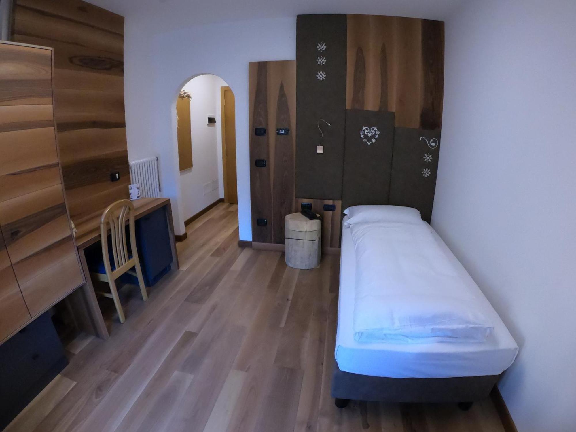 Hotel Cristallo Canazei Esterno foto