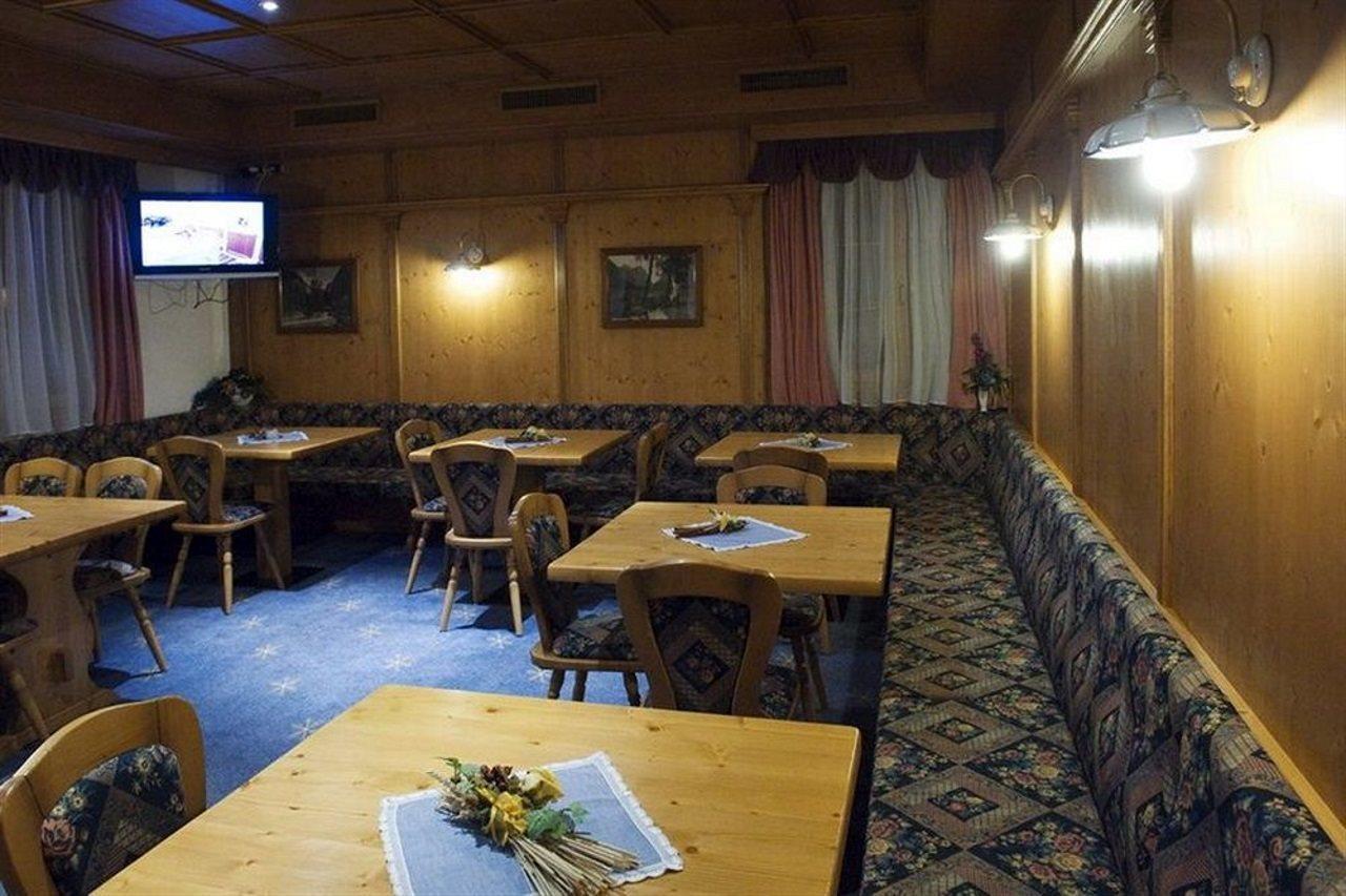 Hotel Cristallo Canazei Esterno foto