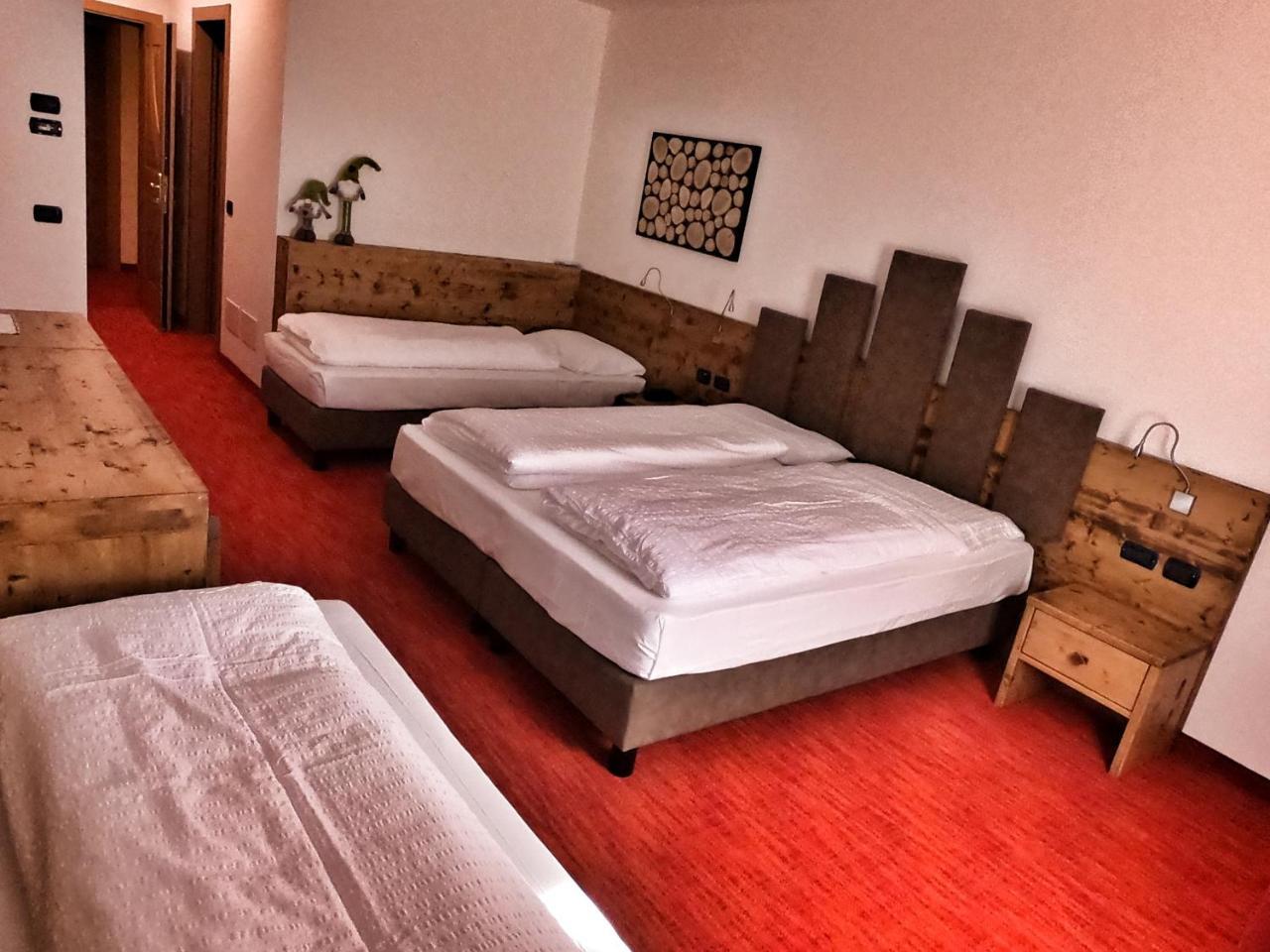 Hotel Cristallo Canazei Esterno foto
