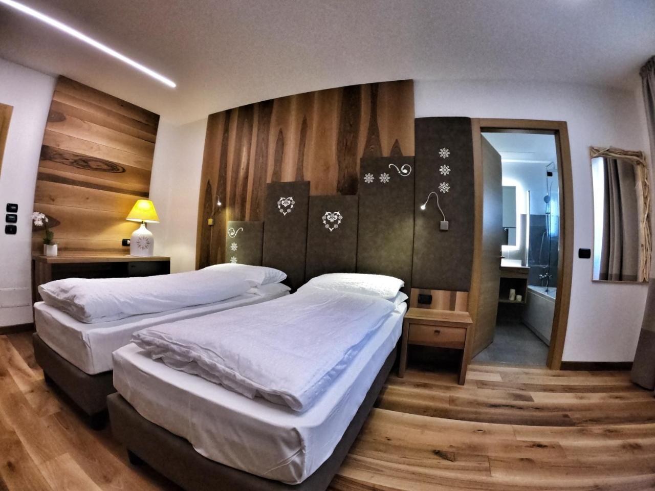 Hotel Cristallo Canazei Esterno foto