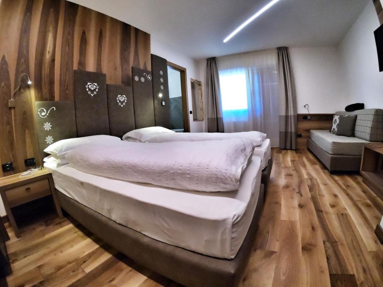 Hotel Cristallo Canazei Esterno foto