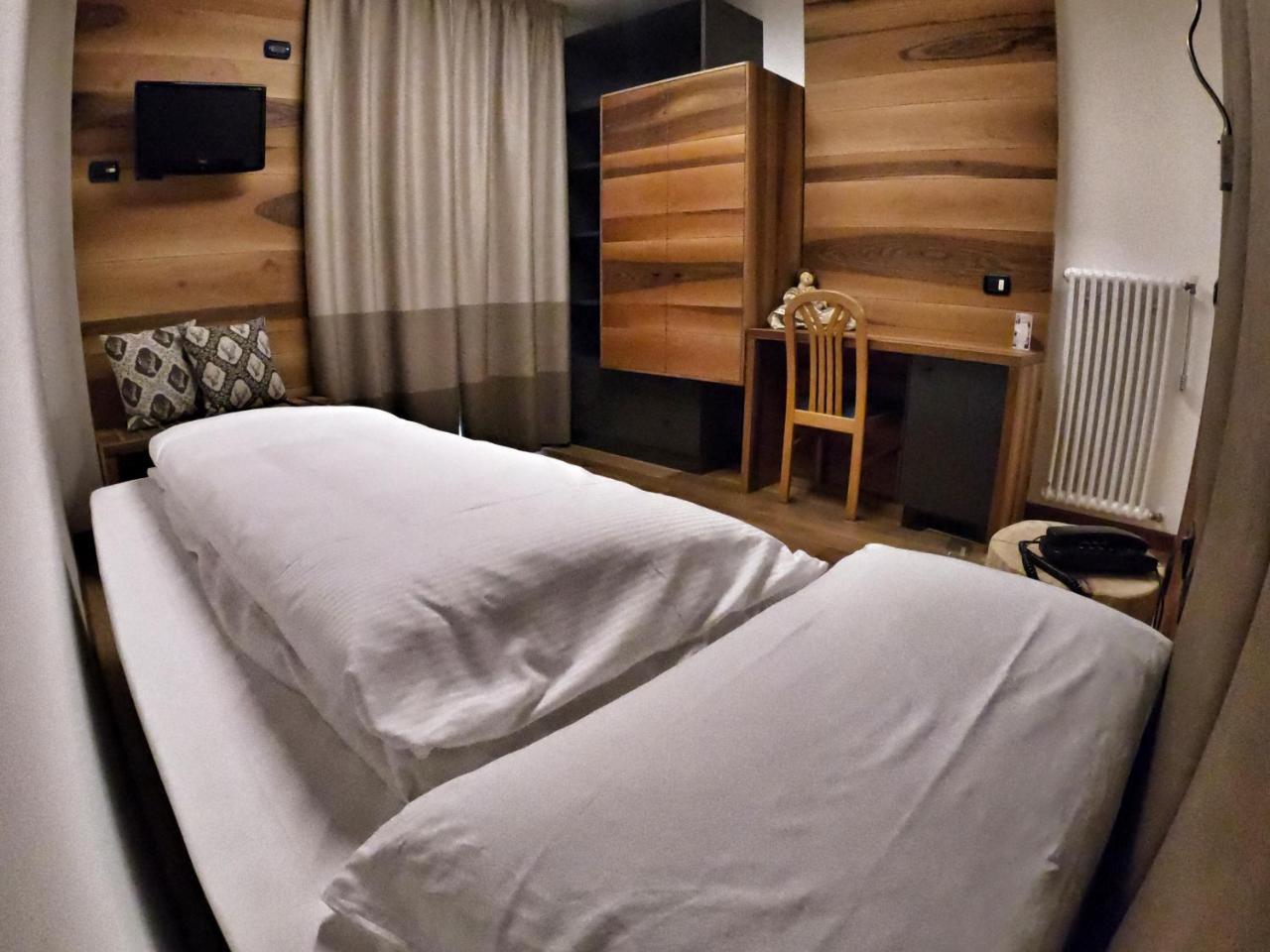 Hotel Cristallo Canazei Esterno foto