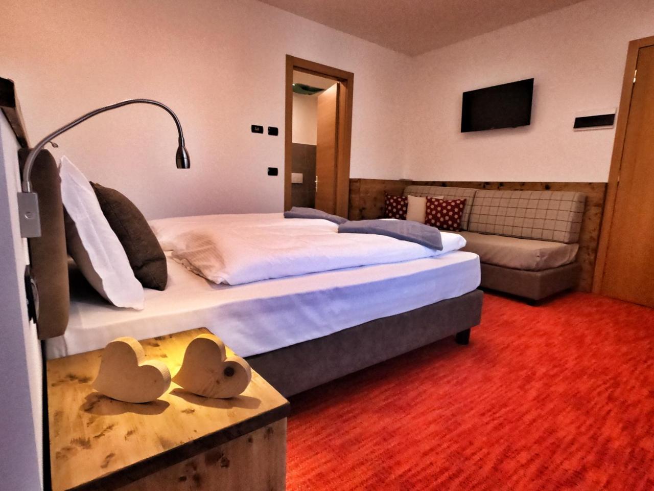Hotel Cristallo Canazei Esterno foto