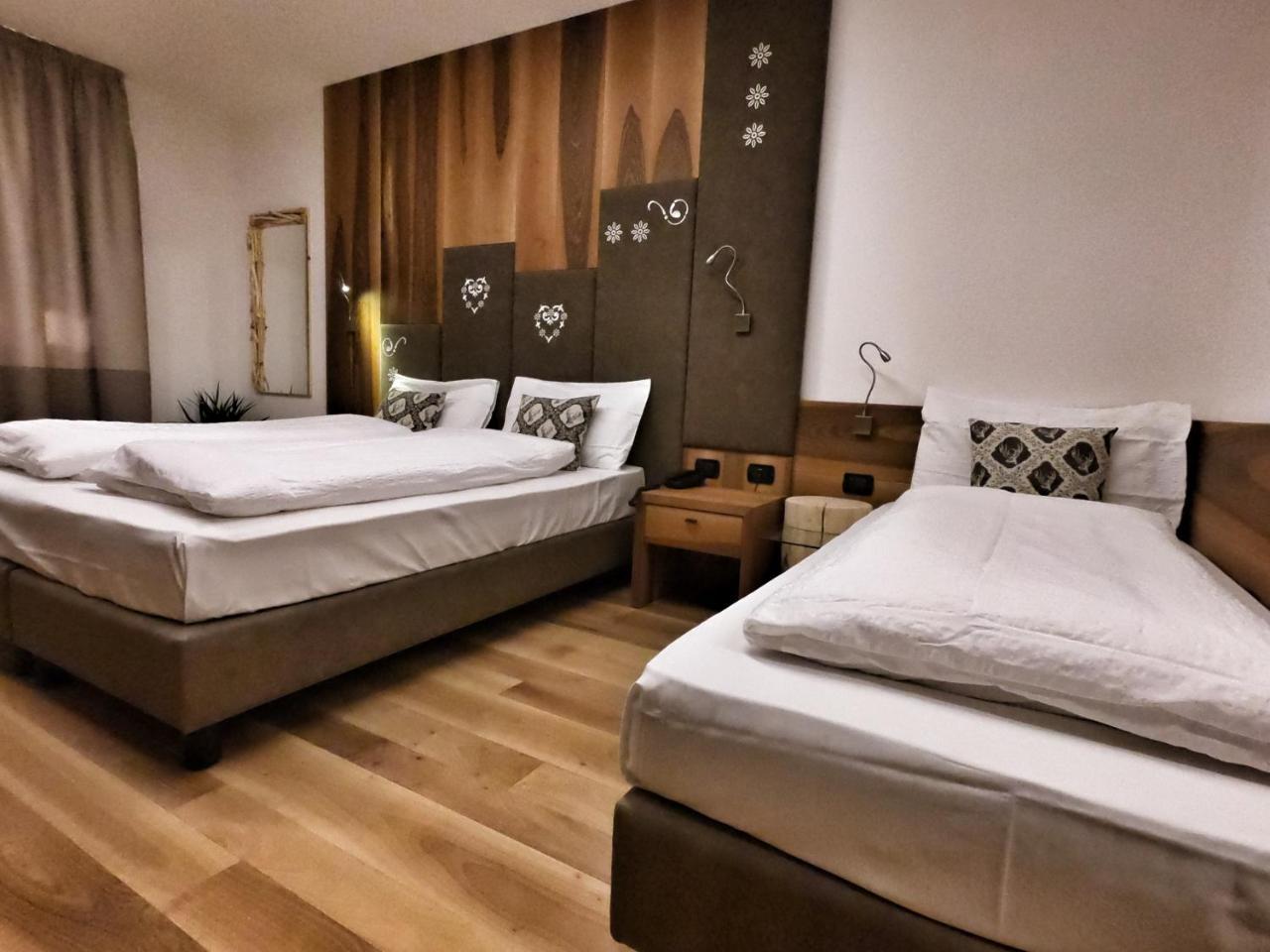 Hotel Cristallo Canazei Esterno foto